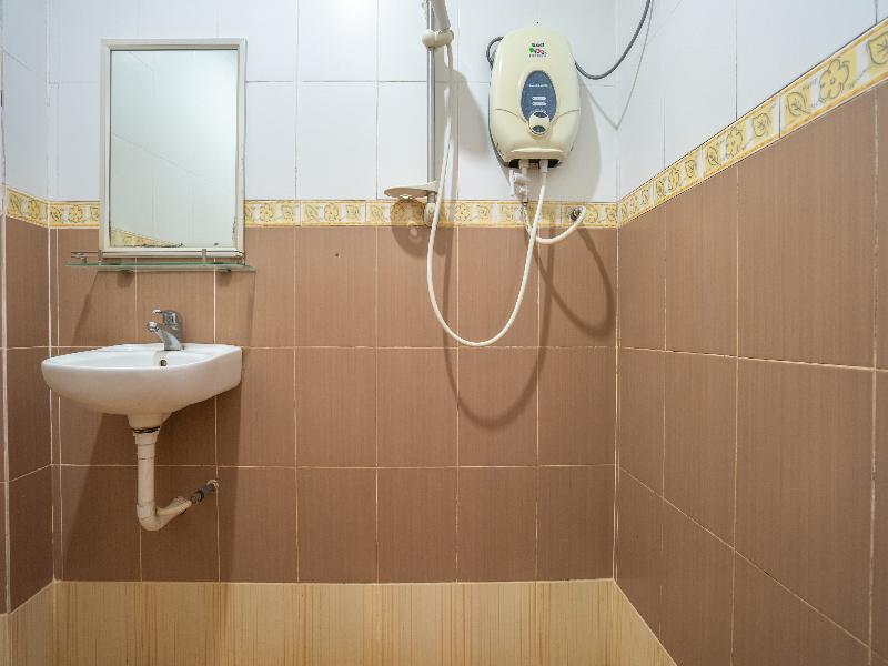 OYO 89328 Sz Hotel Lumut Kültér fotó